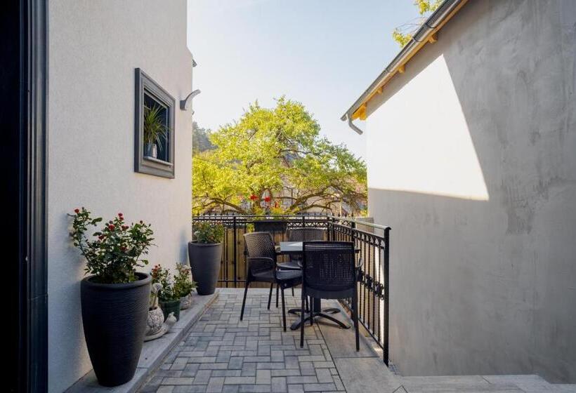 膳宿费 Casa Pe Vale