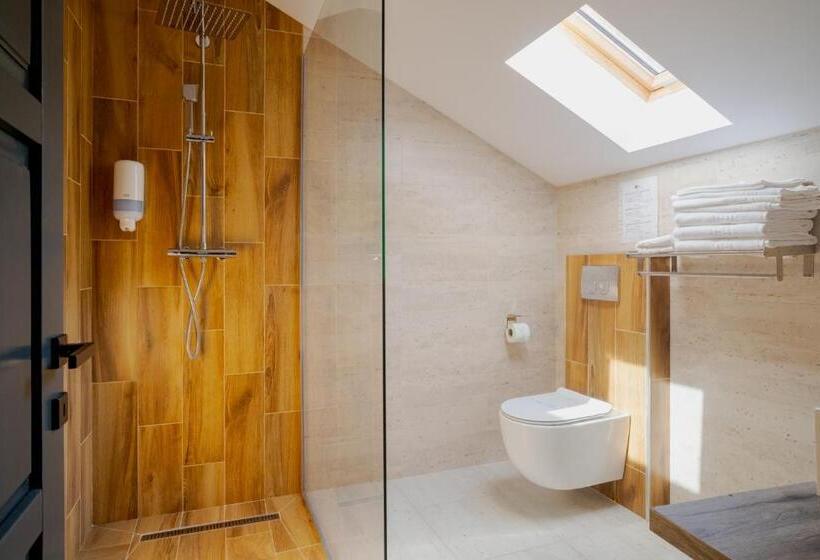 膳宿费 Casa Pe Vale