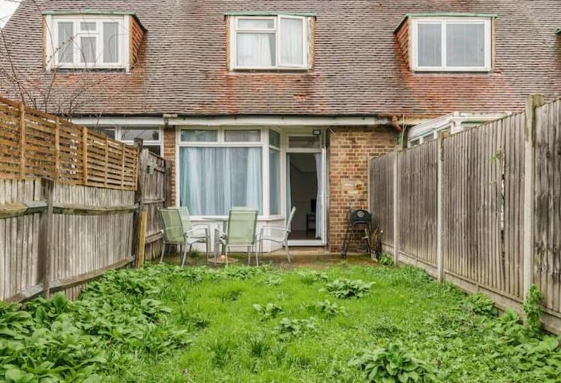 Пансион Eltar Hostle