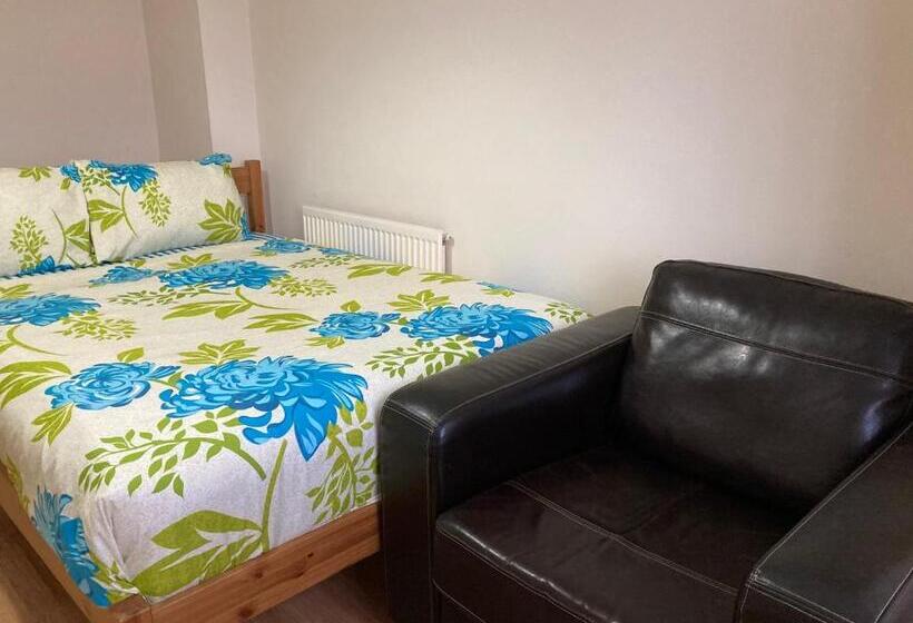 پانسیون Eltar Hostle