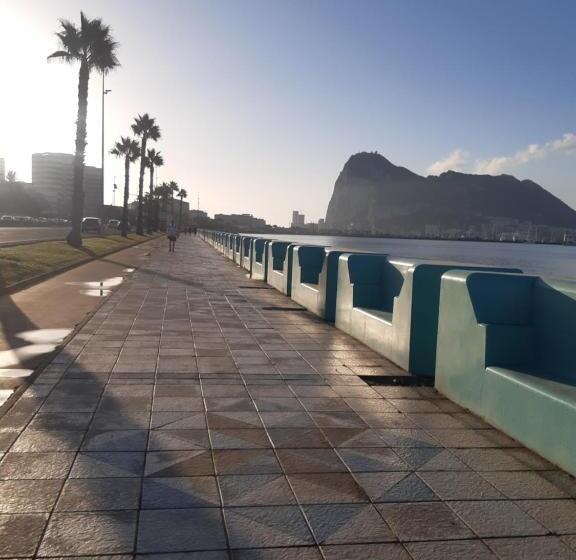 Pensão Gibraltar Views Guest House