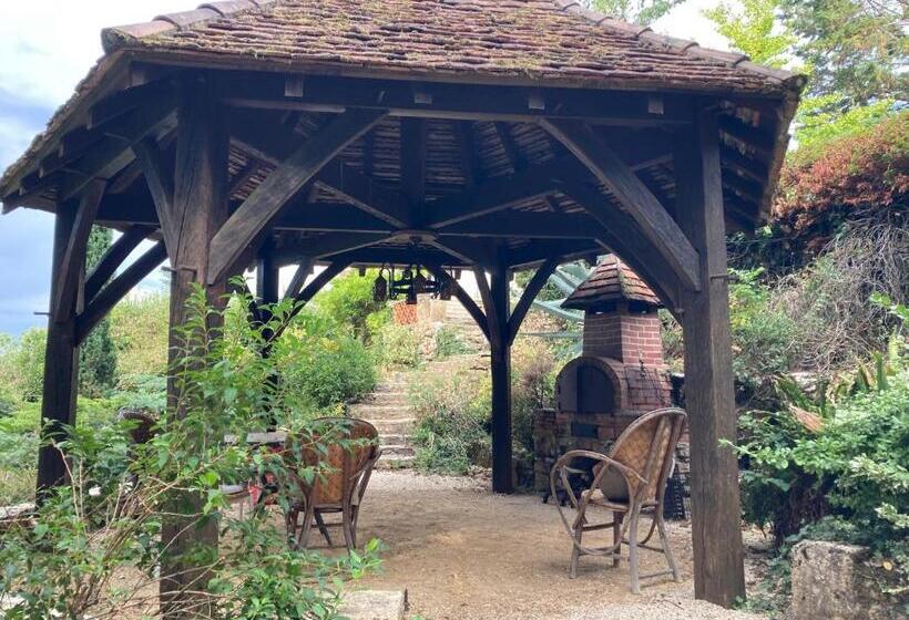 بنسيون La Nature Des Sens   Gîte Les Cèdres