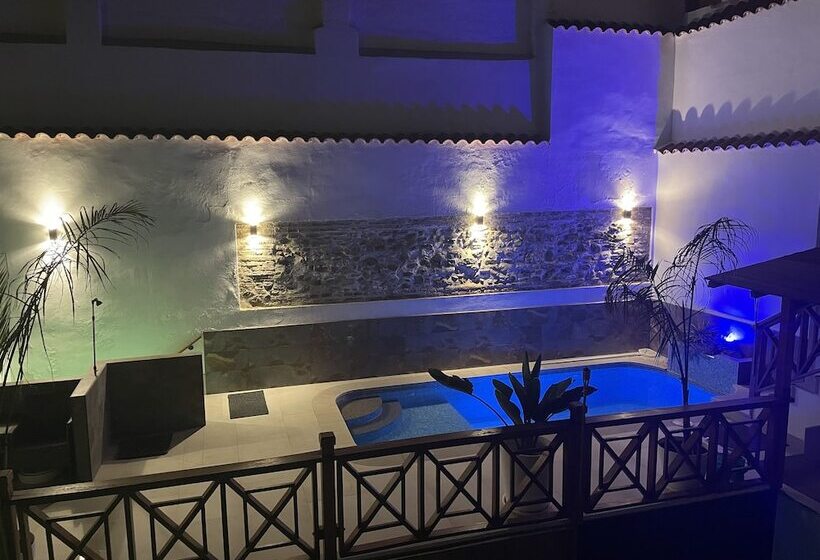 Пансион La Villa Del Sastre