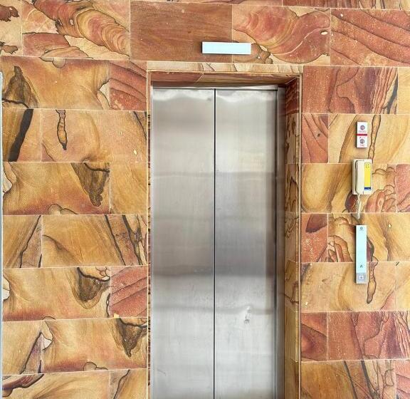 膳宿费 Laluna Guesthouse