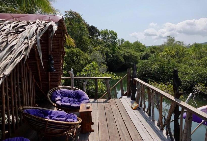 פנסיון Lily S Riverhouse