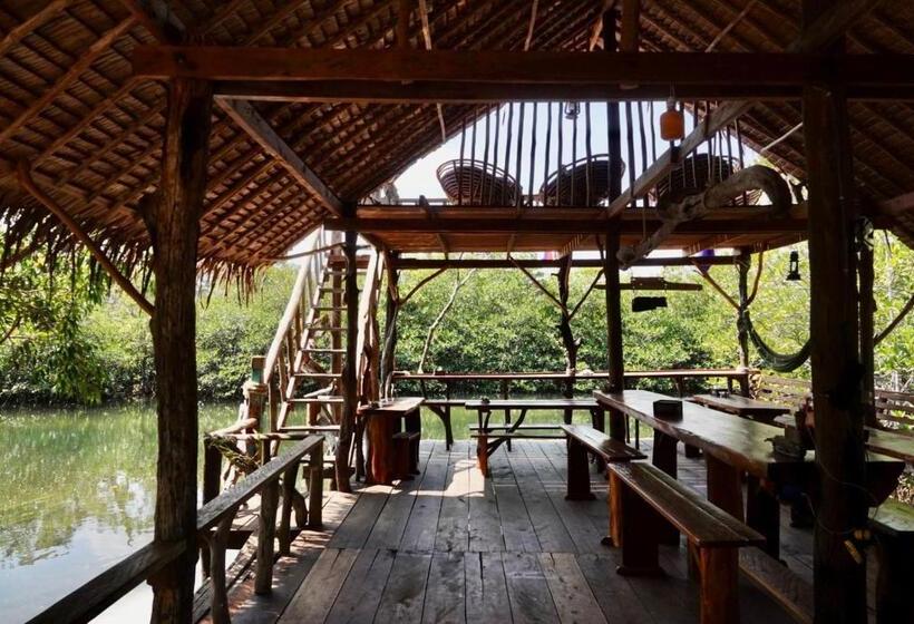 פנסיון Lily S Riverhouse