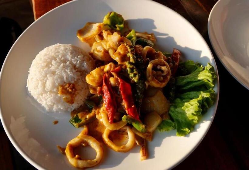 פנסיון Lily S Riverhouse