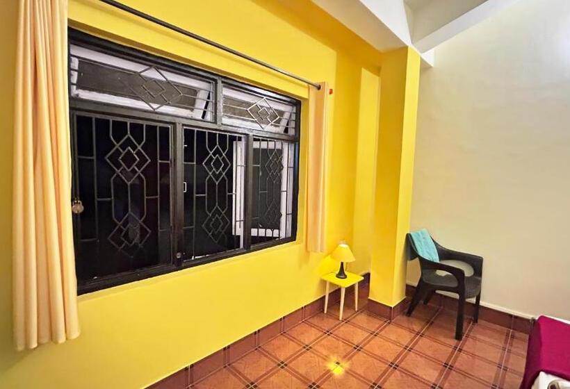 פנסיון Muffys Guest House