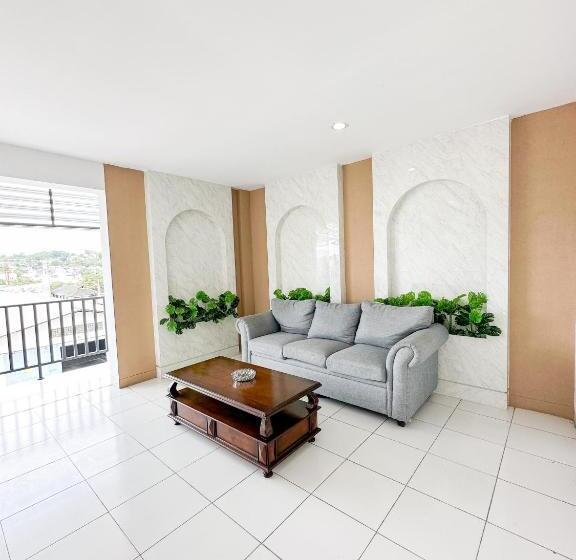 Пансион Pillow Guest House