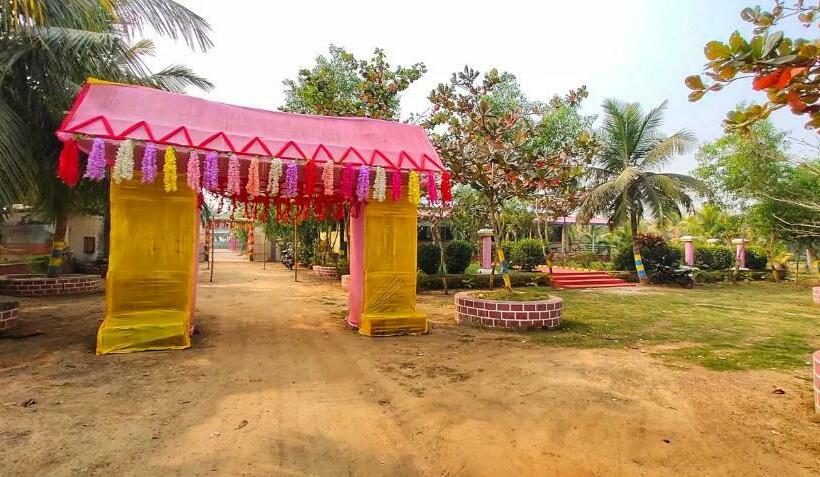 Пансион Room In Farmhouse   Sprawling Farmhouse With Family Rooms