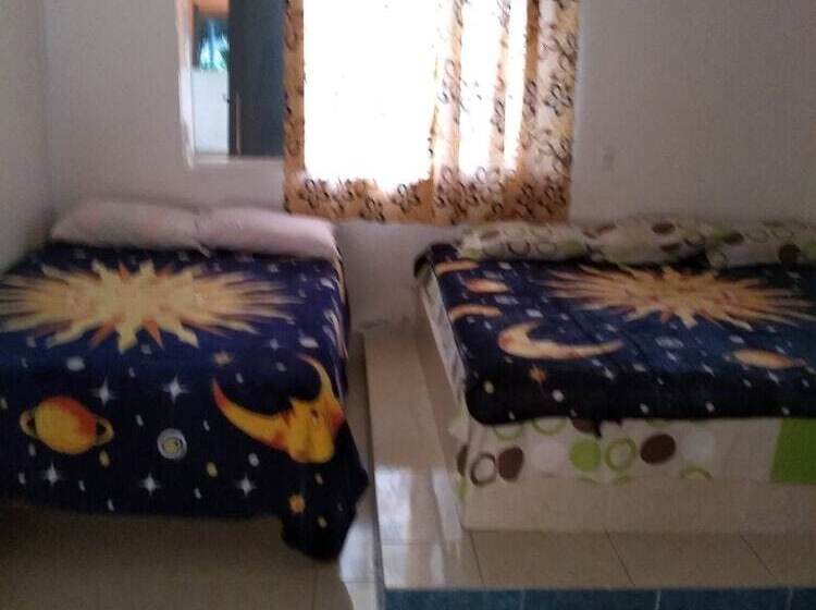 פנסיון Room In Guest Room   Hospedaje Familiar Op3