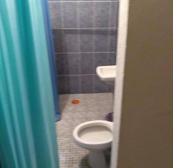 פנסיון Room In Guest Room   Hospedaje Familiar Op3