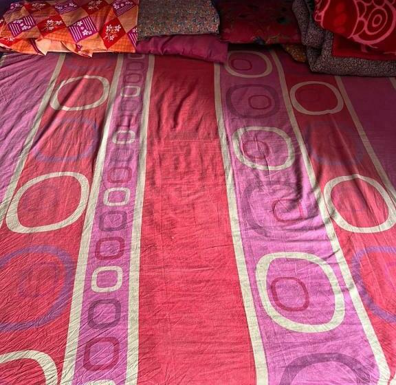 ペンション Sri Chaitanya Saraswat Institute