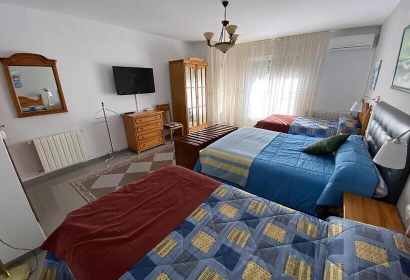 펜션 Villa Caniles