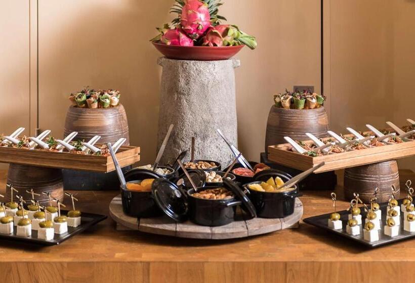 Radisson Blu Hotel Riyadh Convention And Exhibition Center