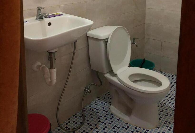 استراحتگاه Faith Tourist Inn