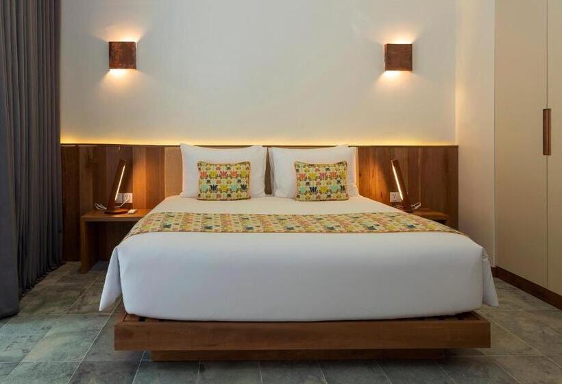 منتجع Island Center Point