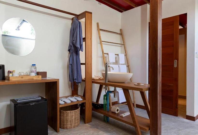 منتجع Island Center Point