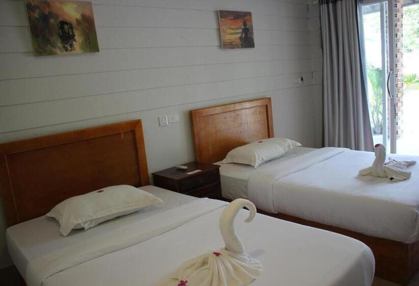 리조트 Scarlet Sails Bungalow