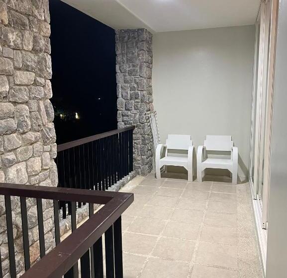 นับคลื่น ที่พักเขาเต่า