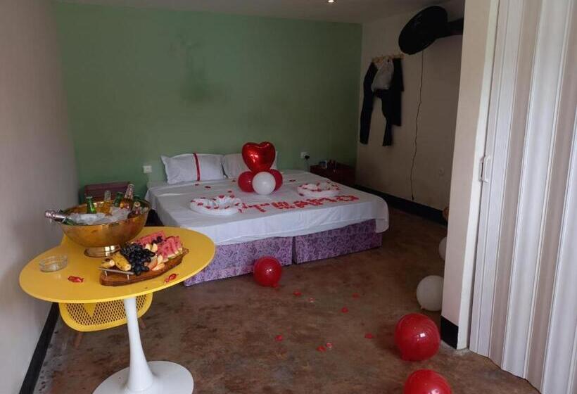 ユースホステル Aeropark Residencial