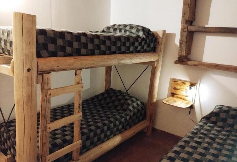 호스텔 La Posada De Buda