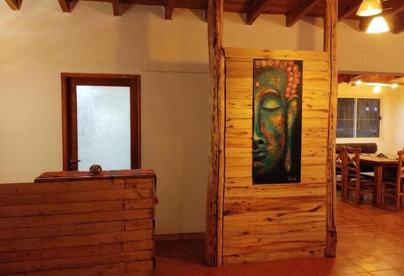 호스텔 La Posada De Buda