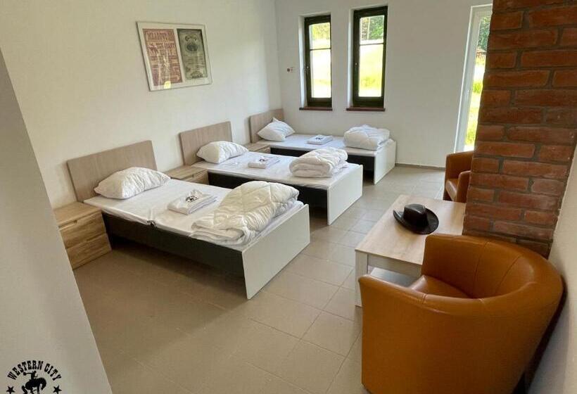 هاستل Pokoje Miasteczko Mrongoville