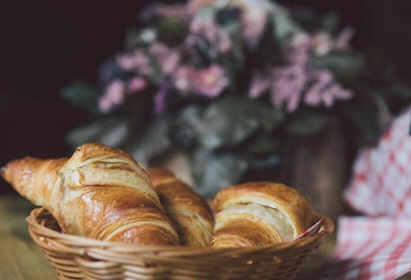 فندق صغير Suisse Locanda Di Borgo