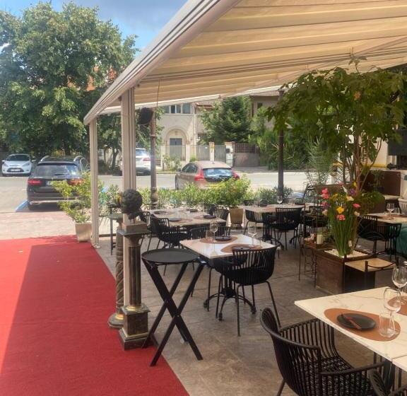 Apartamente Arcul De Triumf