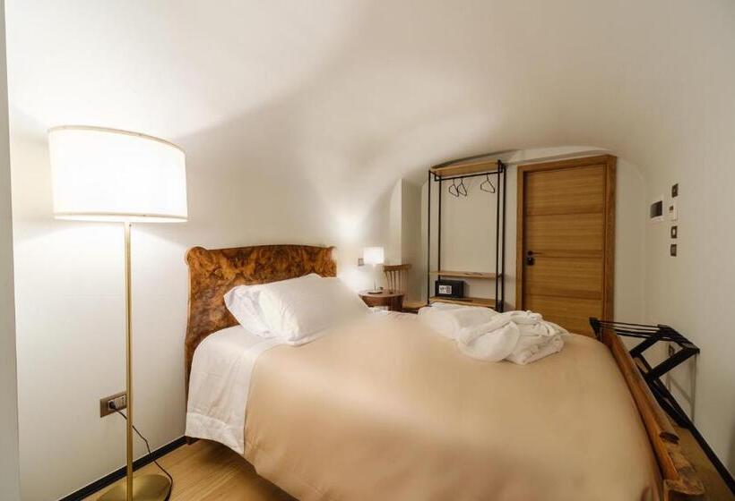 Bed and Breakfast Club64