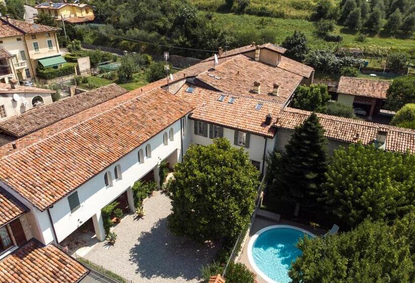 ベッドアンドブレックファースト Corte Martinola Bed&breakfast In Franciacorta