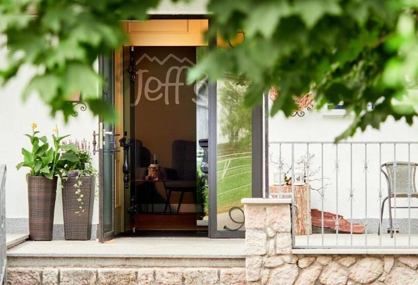 민박 Jeff S   Rooms With A Mountain View