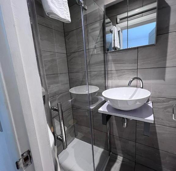 Bed and Breakfast N 25