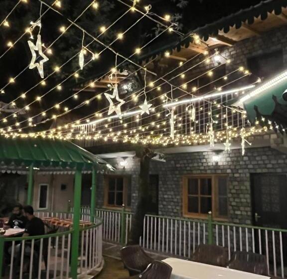 Cedar Woods Resort By Heyan Hotels