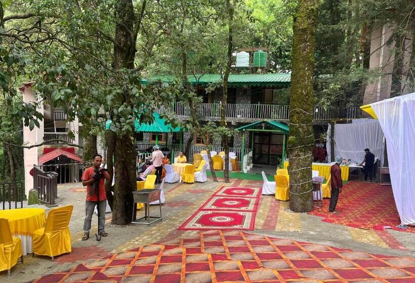 Cedar Woods Resort By Heyan Hotels