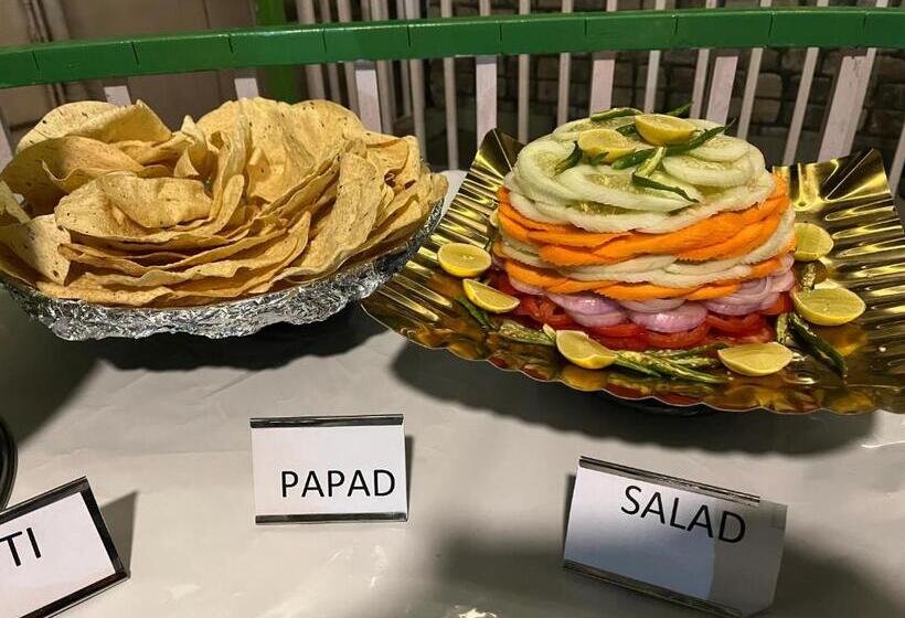 Cedar Woods Resort By Heyan Hotels