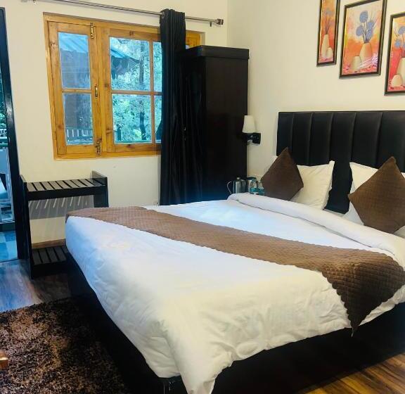 Cedar Woods Resort By Heyan Hotels