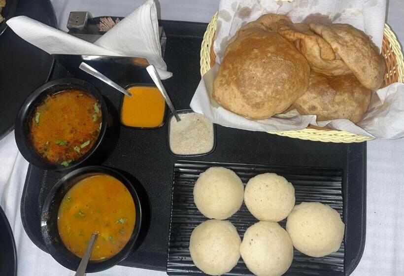 Cedar Woods Resort By Heyan Hotels