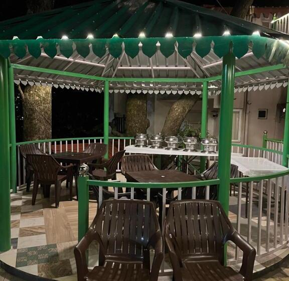 Cedar Woods Resort By Heyan Hotels