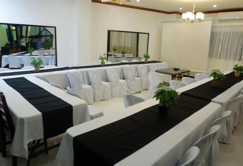 Endless Summer Hotel Baler