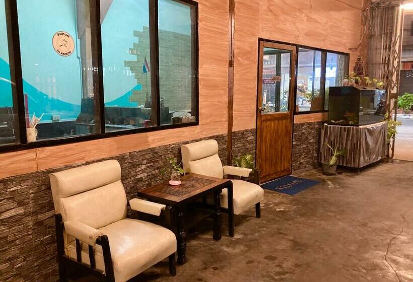 ホテル โรงแรมคุ้มเดช   Koomdech