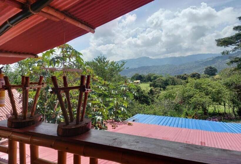 Eco Hotel Manu Viajeros