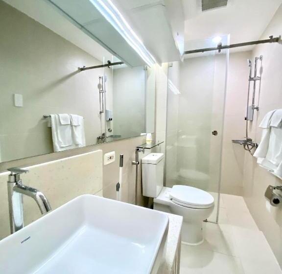 هتل Amirah’s Place Azure North