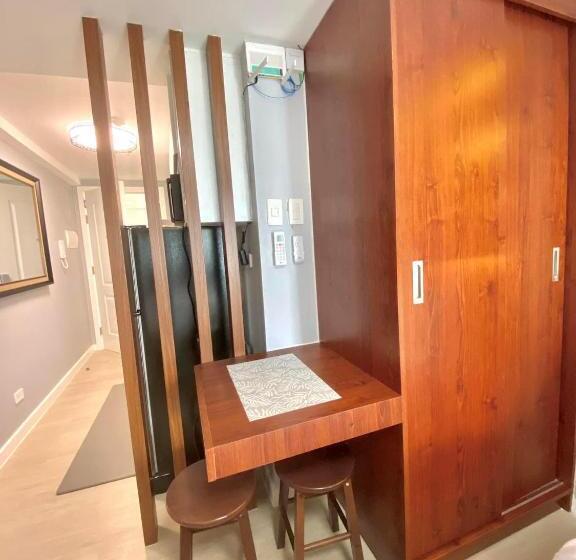 هتل Amirah’s Place Azure North