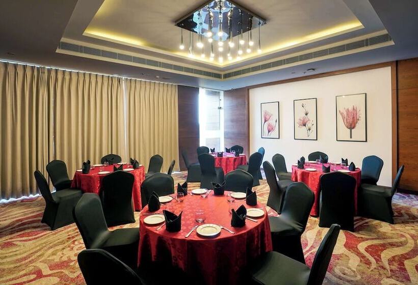 Отель Best Western Plus Chandigarh Mohali