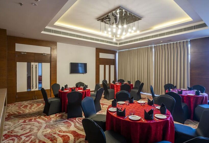 Отель Best Western Plus Chandigarh Mohali