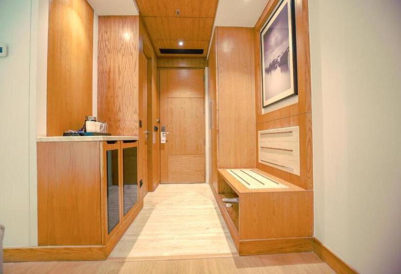 Отель Best Western Plus Chandigarh Mohali