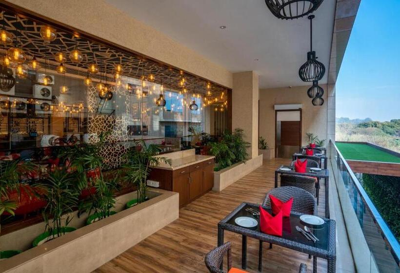 Отель Best Western Plus Chandigarh Mohali