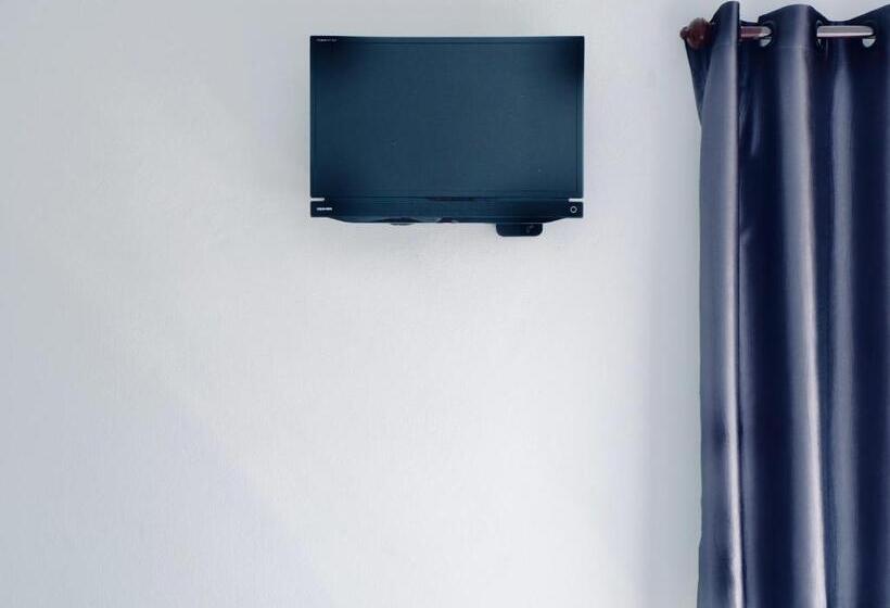 فندق C Code Resort